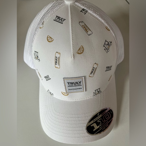 NWT Travis Mathew Truly Collaboration Snapback Hat White Tan Flexfit 10 110 Golf - Picture 1 of 7